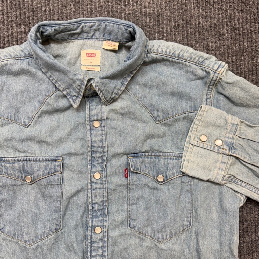 Levis Western Pearl Snap Shirt Mens M Standard Fit Light Wash Blue Denim